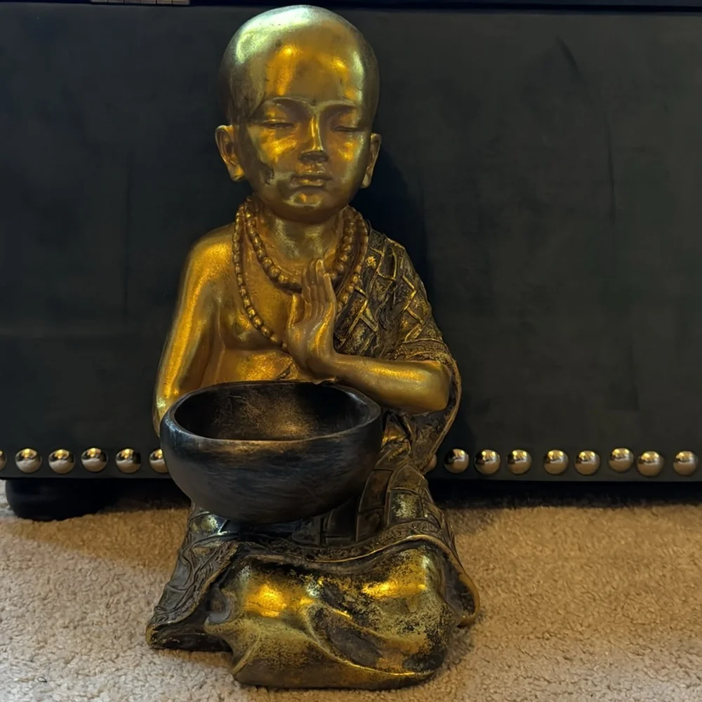 Amazing detail baby Buddha